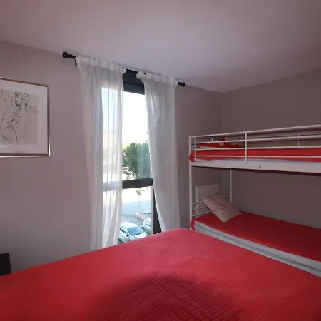 Apartment 38m² Face A La Mer, Clim, Wifi, Parking, Piscine - 2⭐ - Fr-1-472a-133