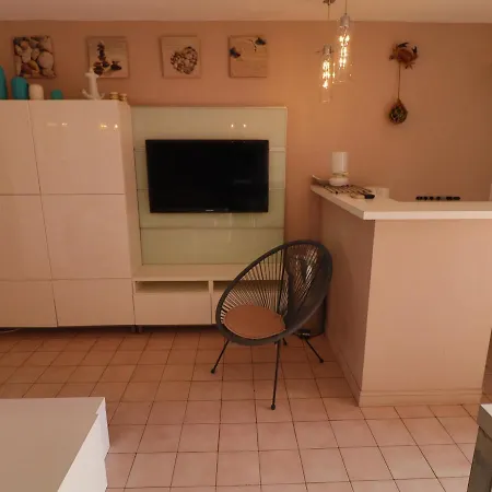 2 Pièces à Sète, Climatisation - Fr-1-472a-133 *